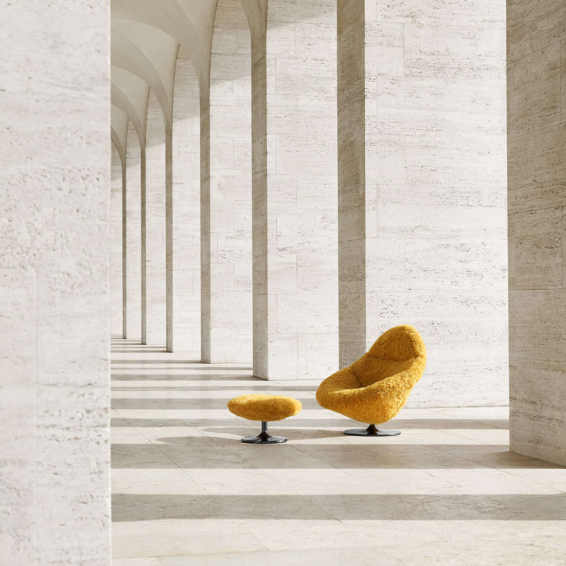 Groove & Groovy, armchair & ottoman - Products | Fendi Casa